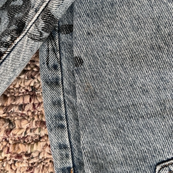 PacSun Butterfly Print Mom Jeans • Y2K Aesthetic Soft Girl Denim Jeans - Picture 6 of 6
